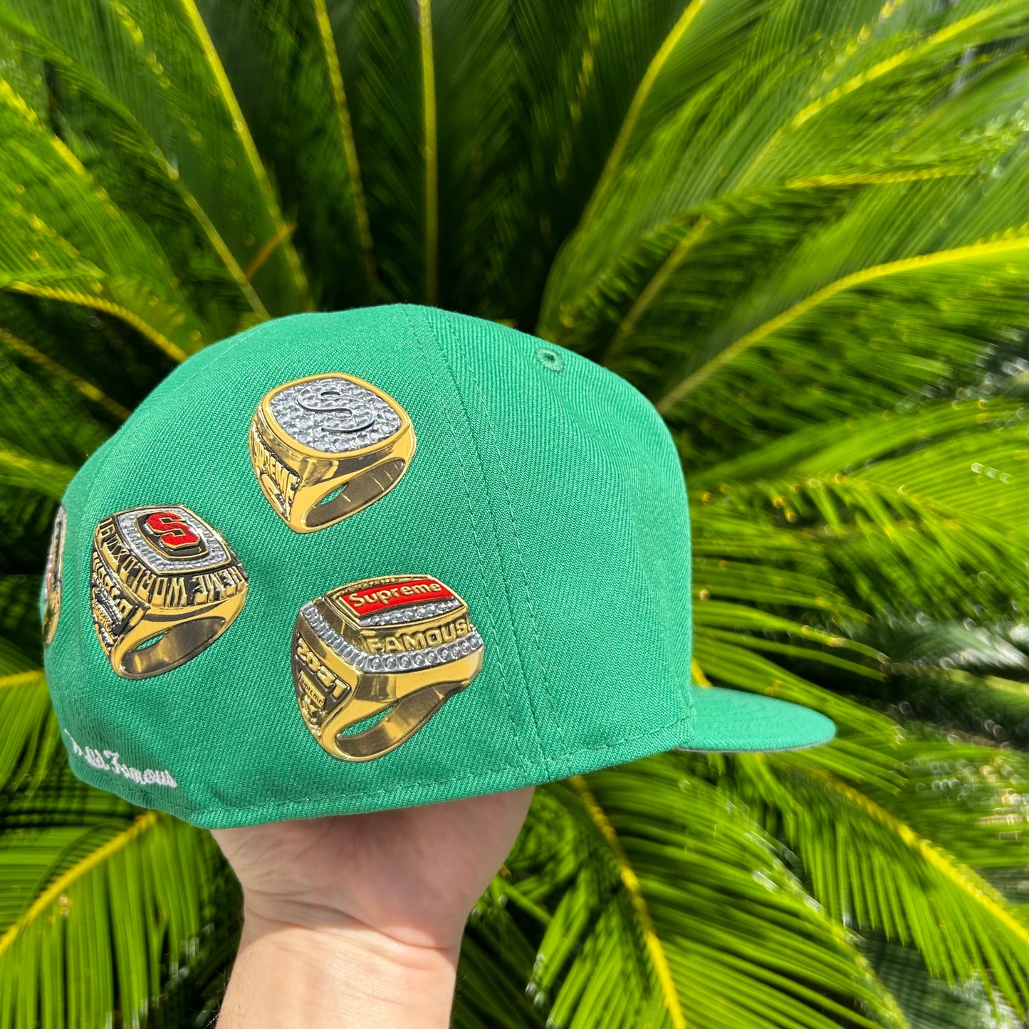 Gorra Exclusiva New Era x Supreme Champion Rings Verde