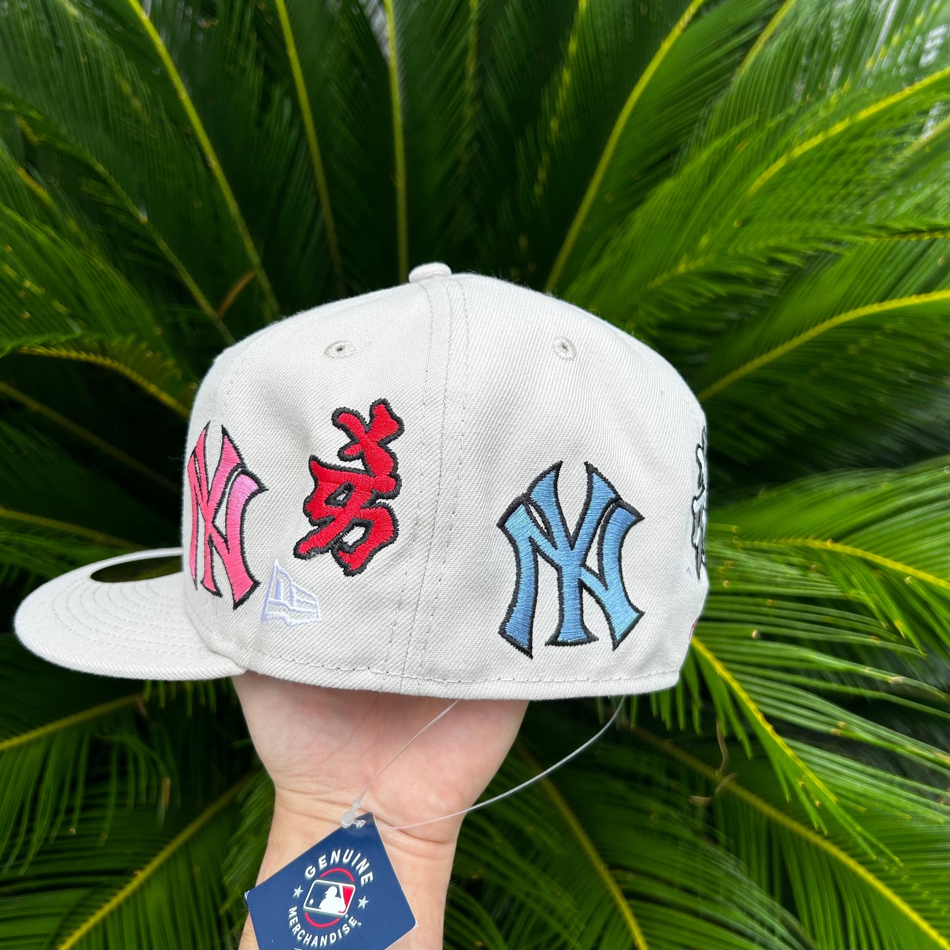 Gorra Exclusiva New Era x Supreme “Kanji” - 7 1/2 / Gris