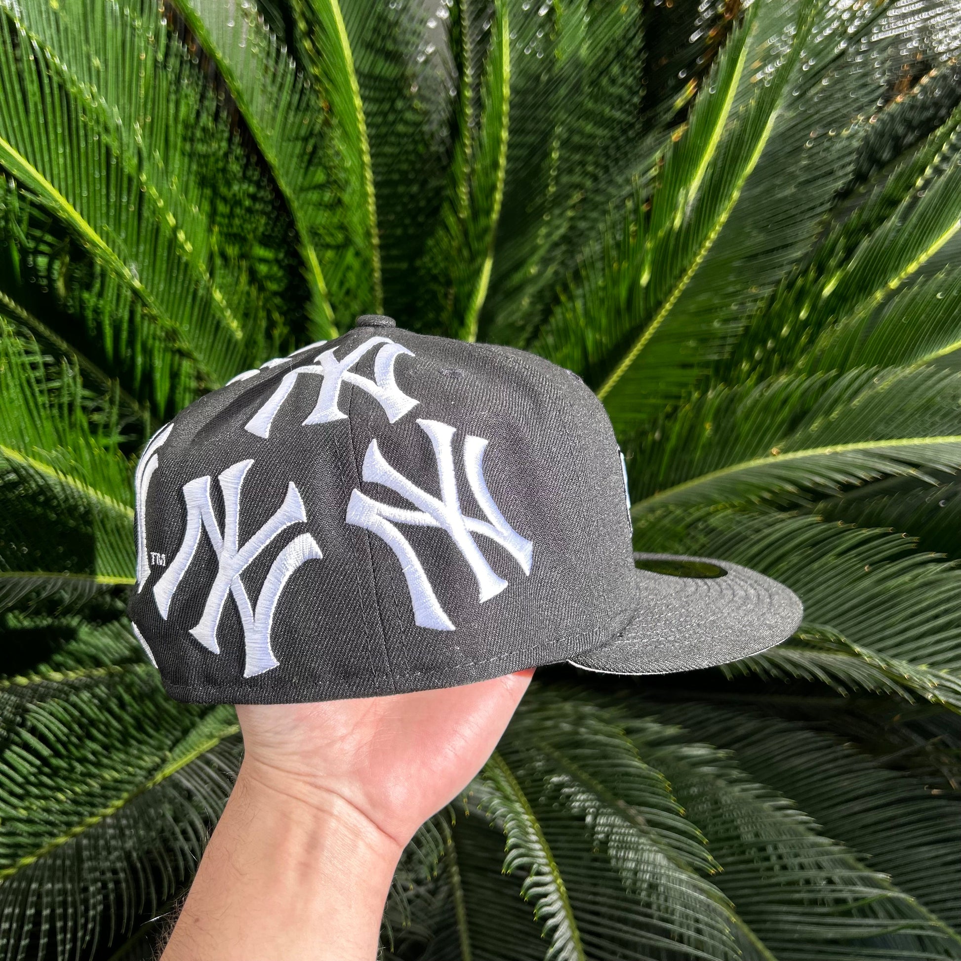 Gorra Exclusiva New Era x Supreme NY Yankees Box Logo - 7 3/8 / Negro