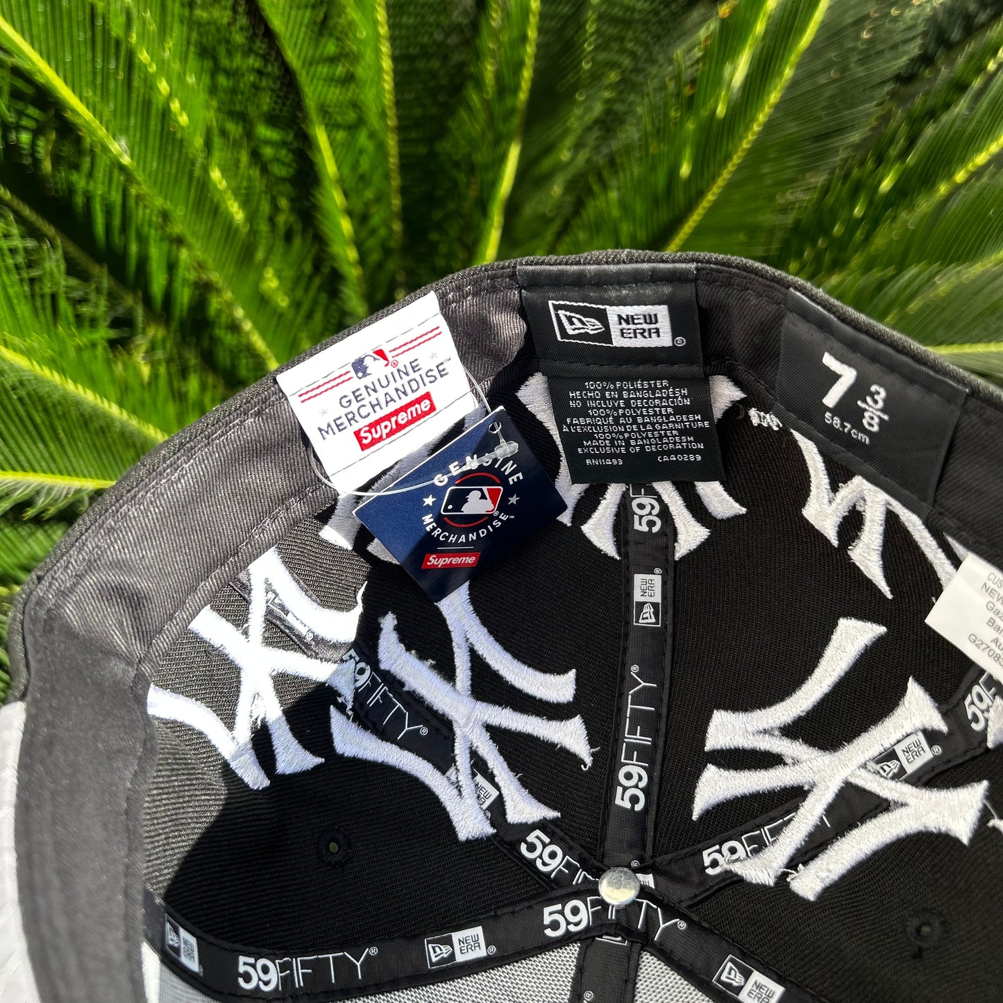Gorra Exclusiva New Era x Supreme NY Yankees Box Logo - 7 3/8 / Negro