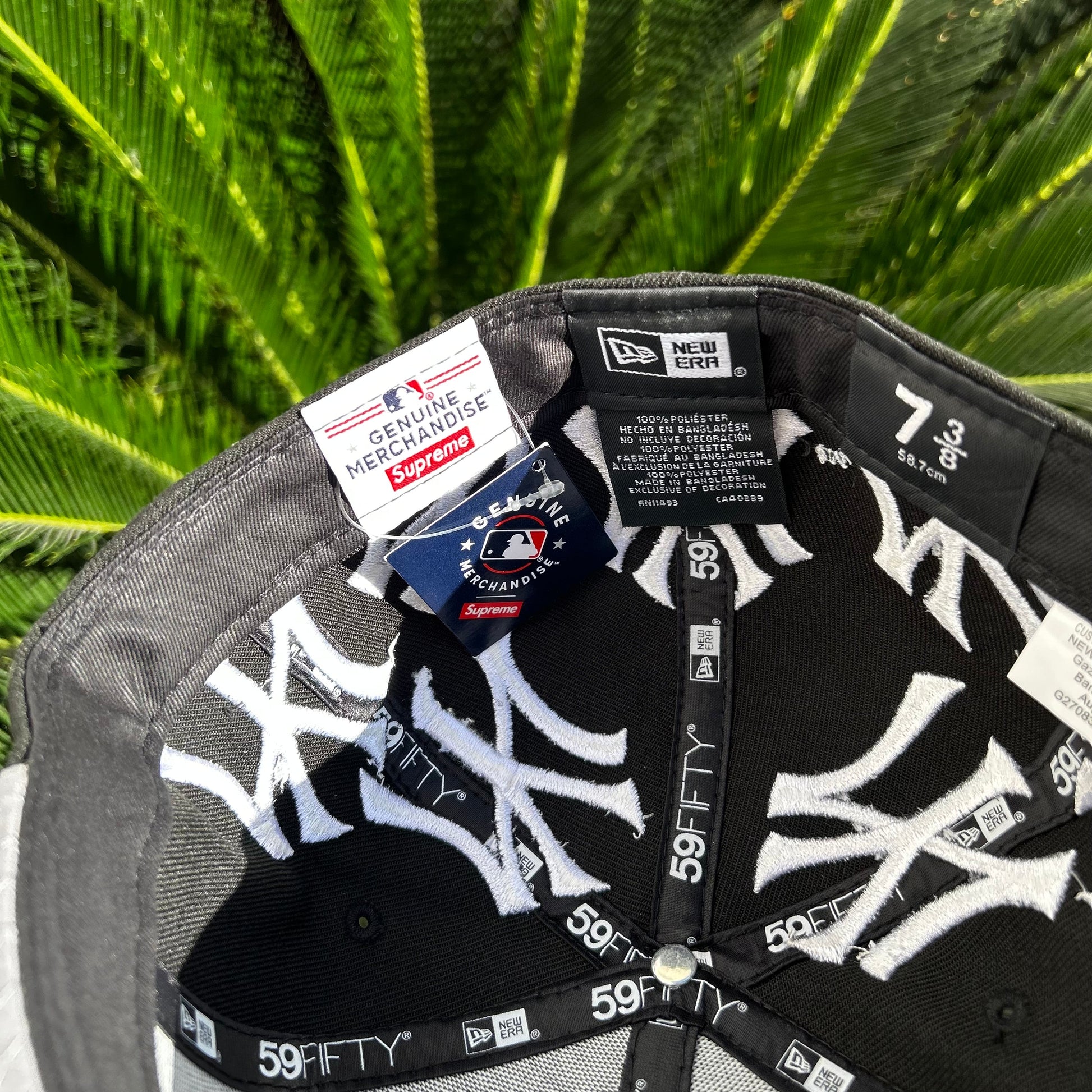Gorra Exclusiva New Era x Supreme NY Yankees Box Logo - 7 3/8 / Negro