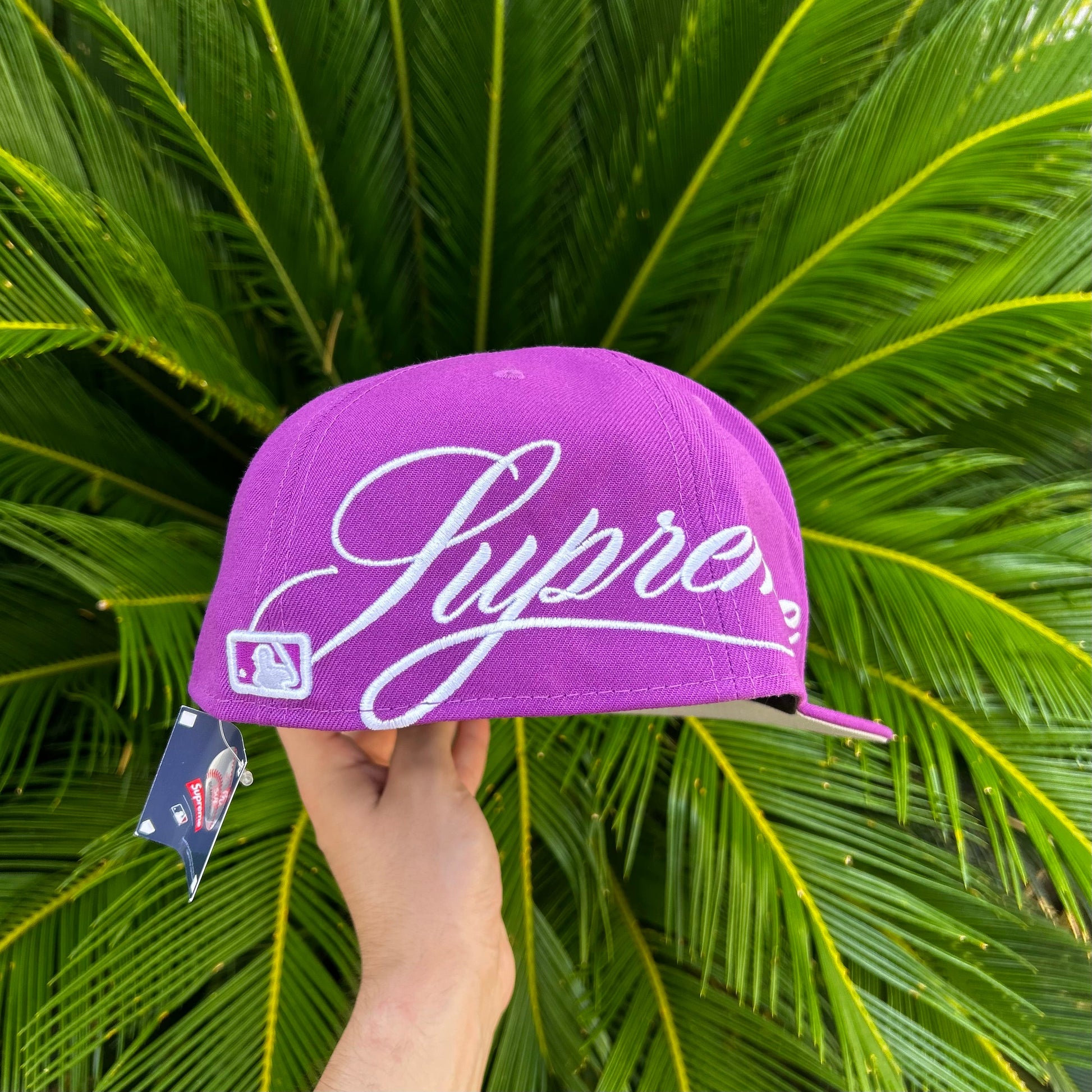 Gorra Exclusiva New Era x Supreme NY Yankees Purple - 7 1/2 / Morado