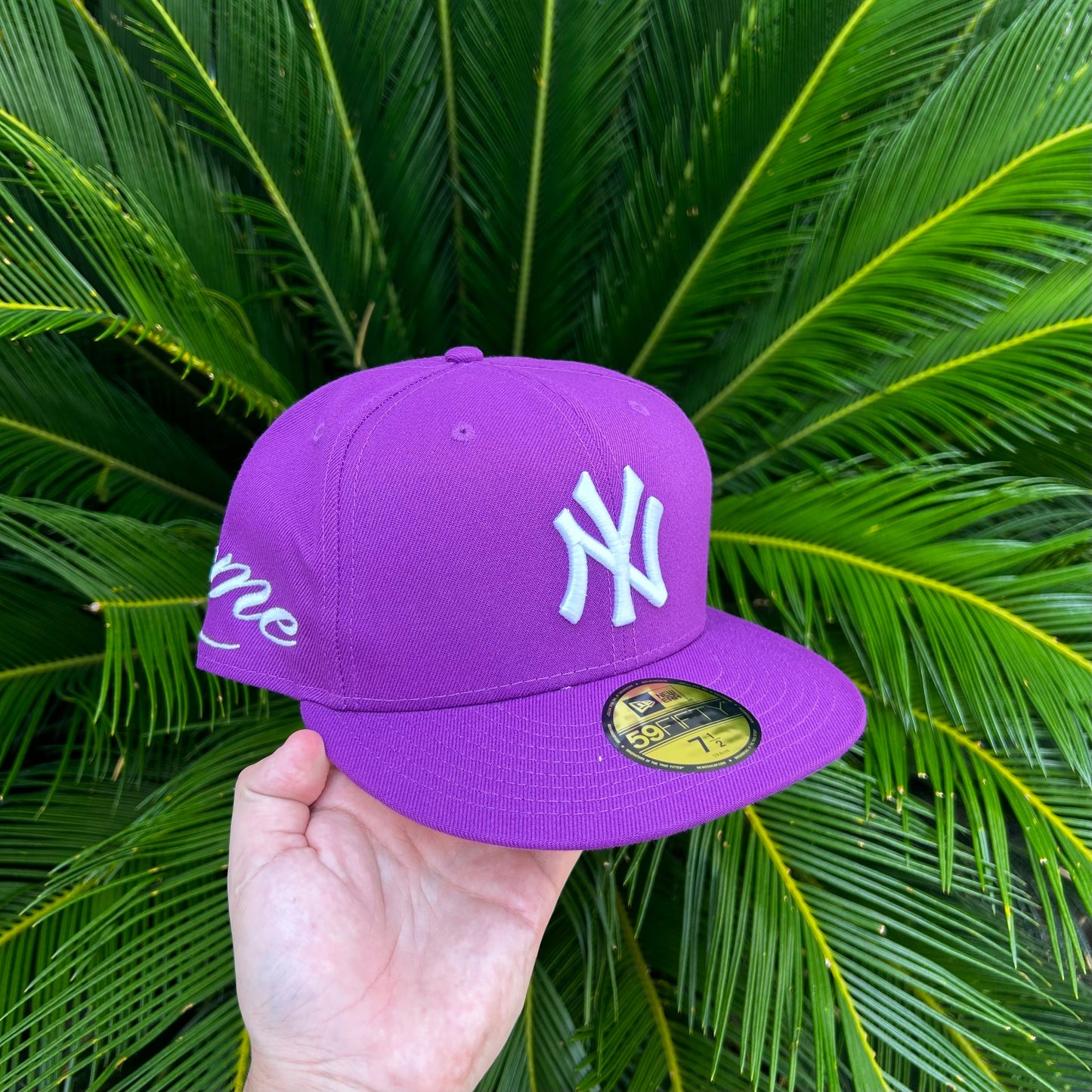 Gorra Exclusiva New Era x Supreme NY Yankees Purple - 7 1/2 / Morado