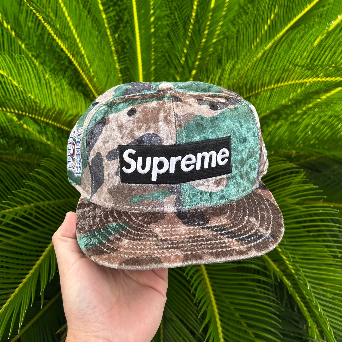 Gorra Exclusiva New Era x Supreme Velvet Camo