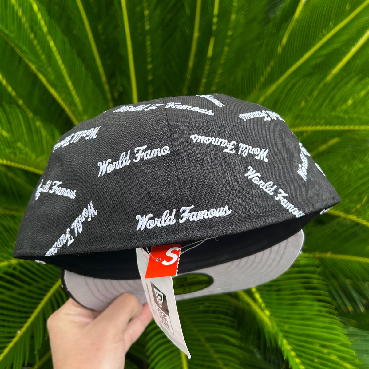 Gorra Exclusiva New Era x Supreme World Famous - 7 3/8 / Negro