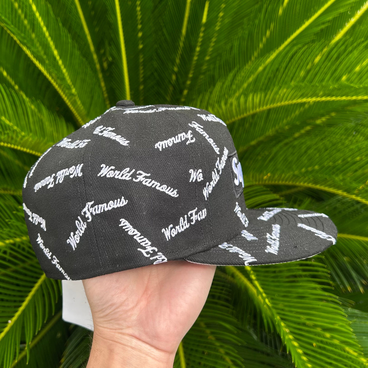 Gorra Exclusiva New Era x Supreme World Famous - 7 3/8 / Negro