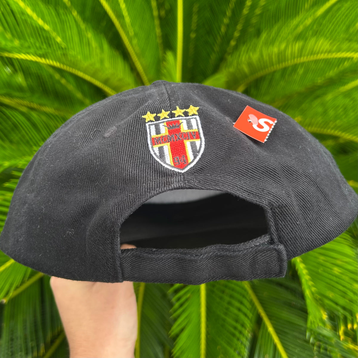 Gorra Exclusiva Supreme Negra Ajustable - Negro