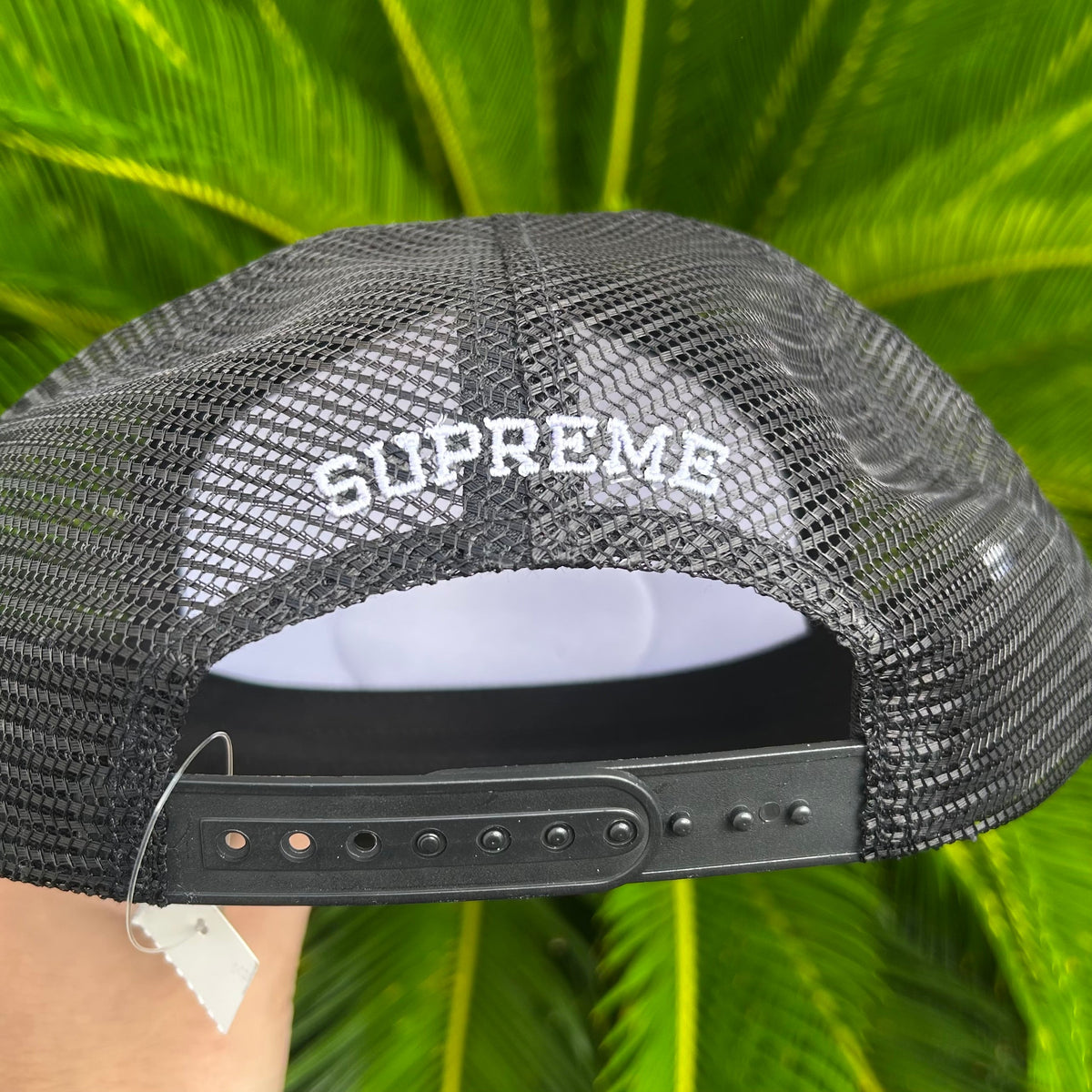Gorra Exclusiva Supreme Negra Malla Ajustable - Negro