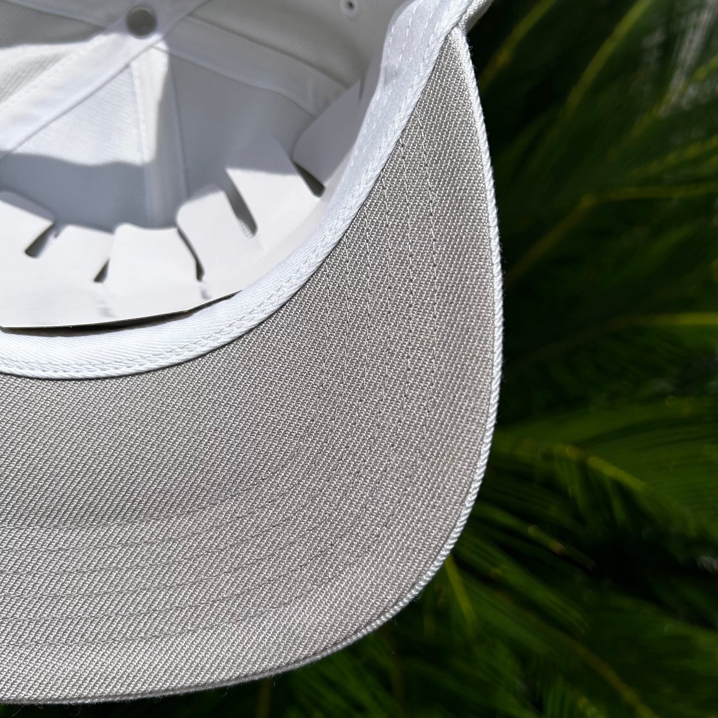 Gorra Exclusiva x Supreme Blanca - Ajustable