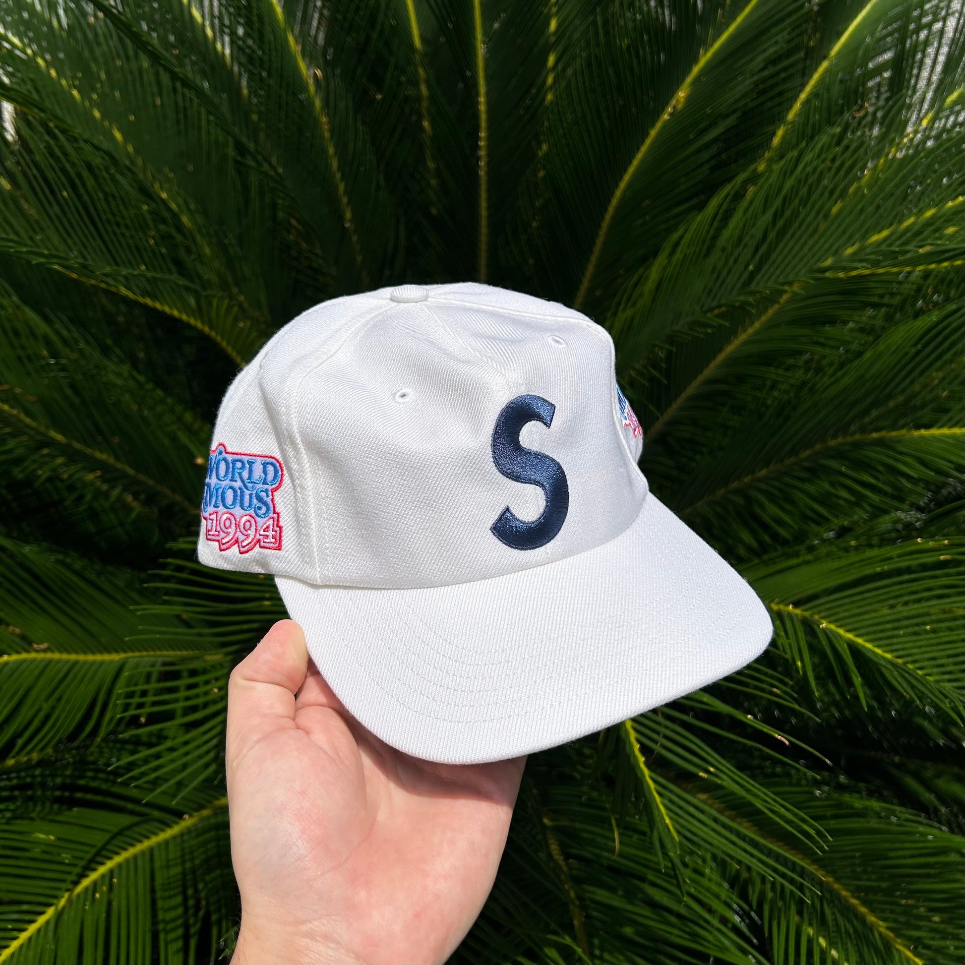 Gorra Exclusiva x Supreme Blanca - Ajustable