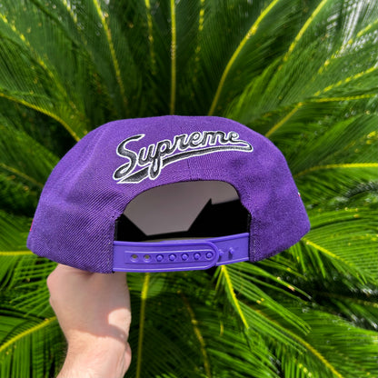 Gorra Exclusiva x Supreme Morada - Ajustable
