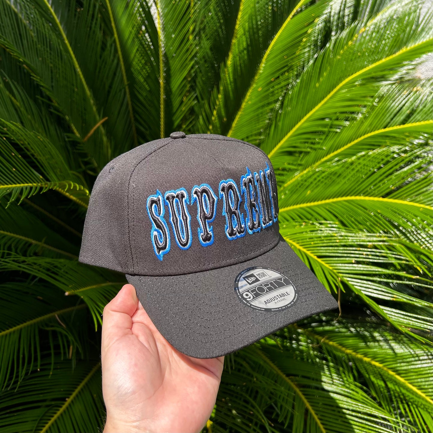 Gorra Exclusiva x Supreme Negra Ajustable