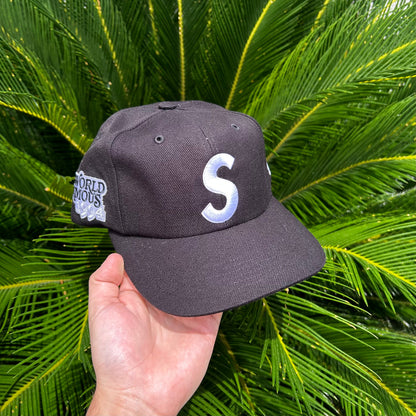 Gorra Exclusiva x Supreme Negra - Ajustable
