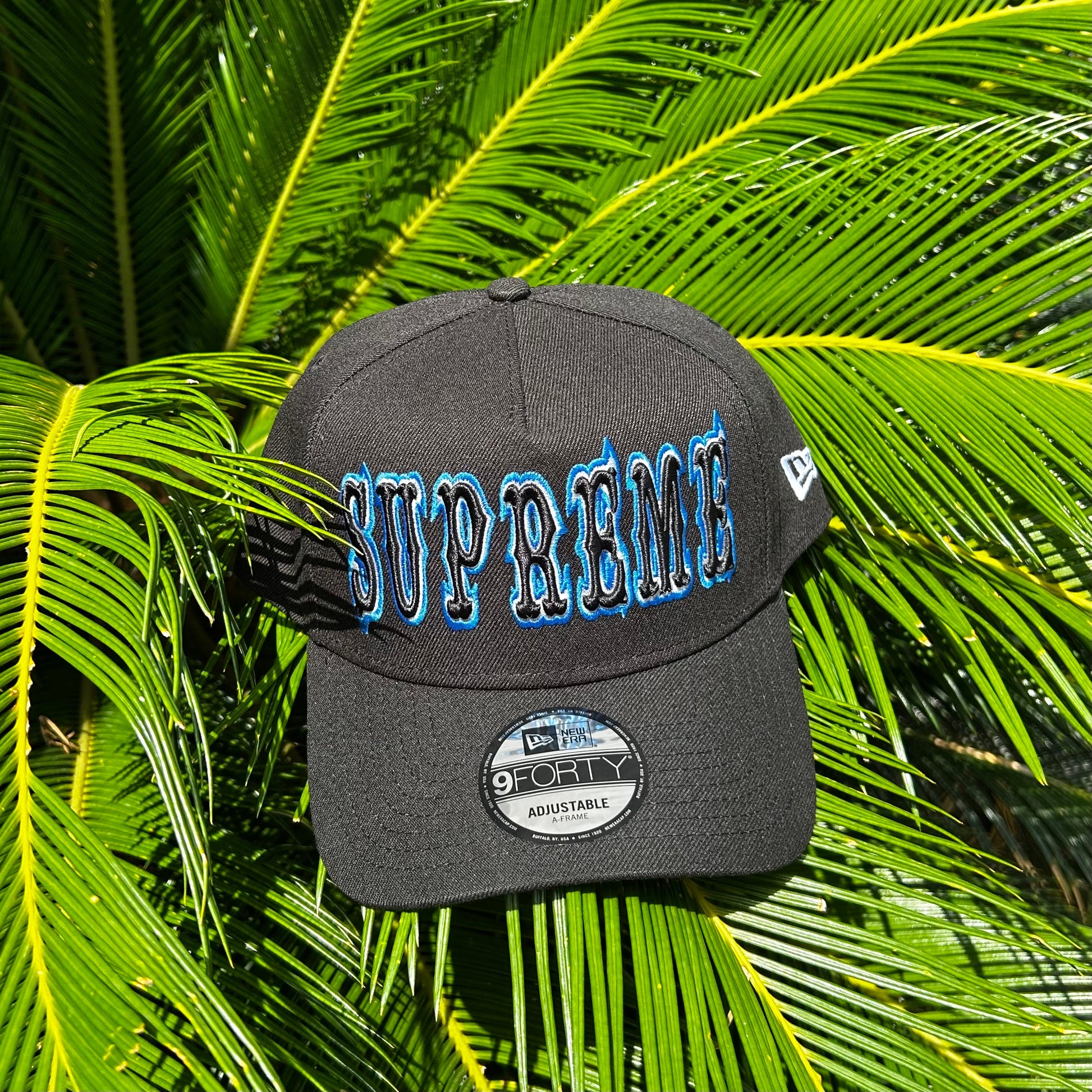 Gorra Exclusiva x Supreme Negra Ajustable