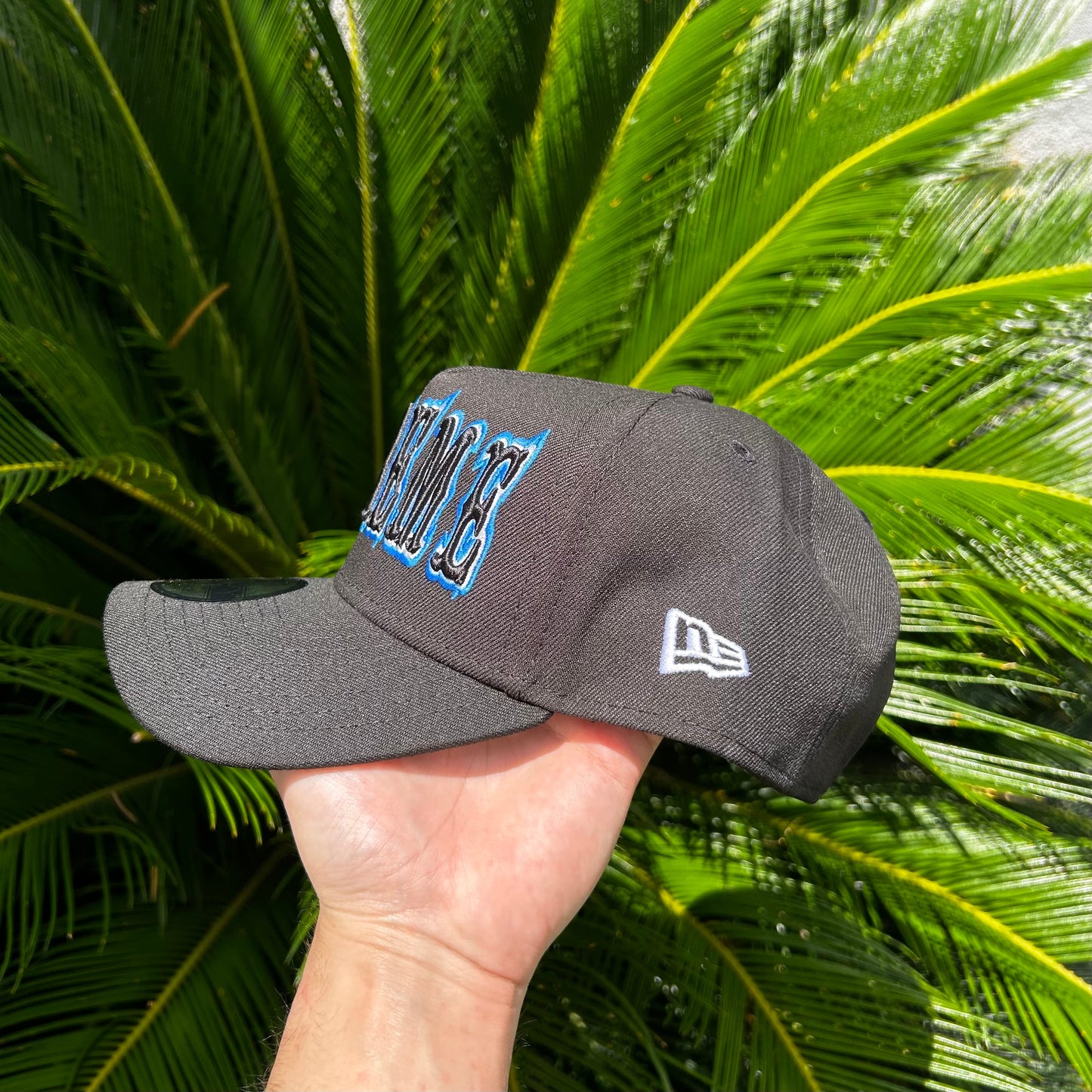 Gorra Exclusiva x Supreme Negra Ajustable
