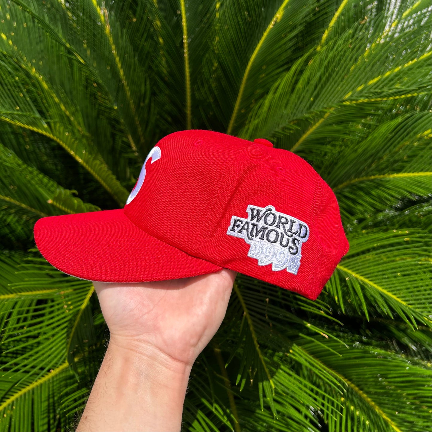 Gorra Exclusiva x Supreme Roja - Ajustable / Rojo