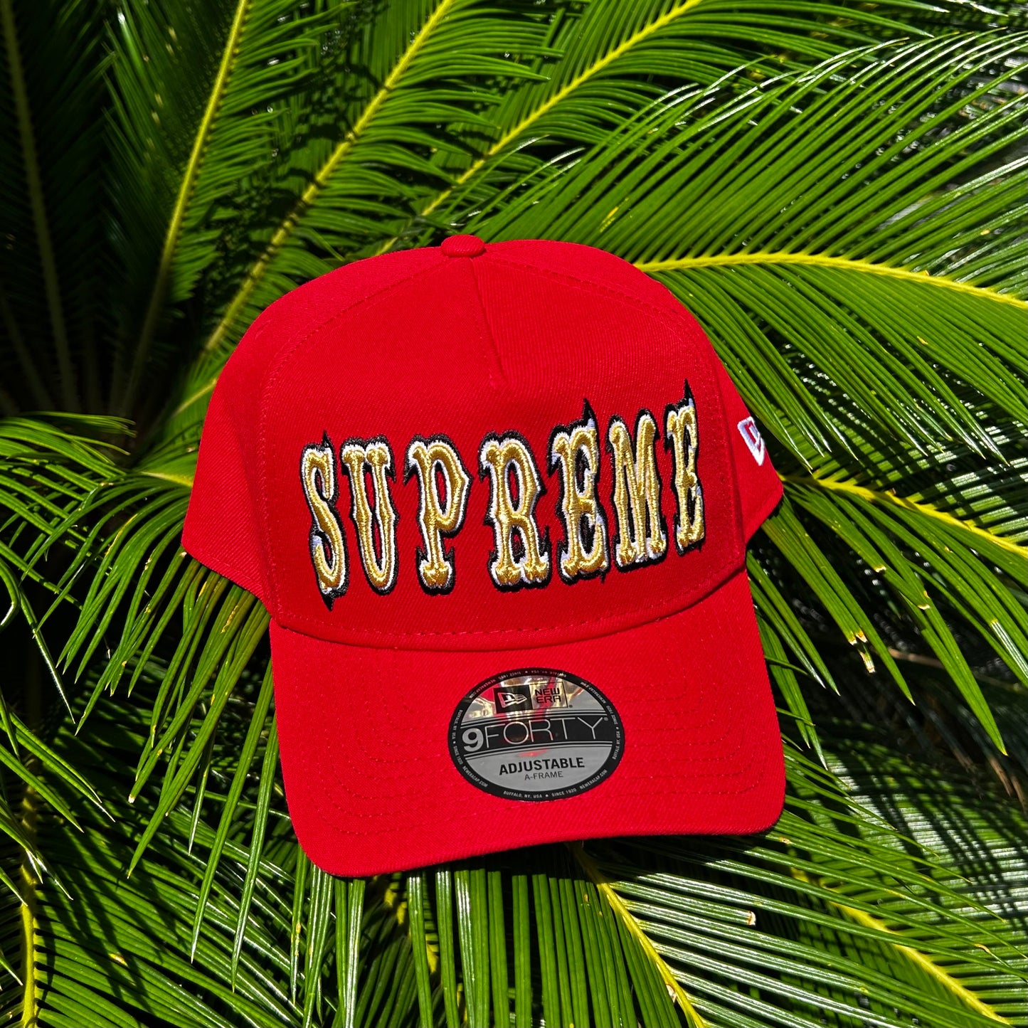 Gorra Exclusiva x Supreme Roja Ajustable - Rojo