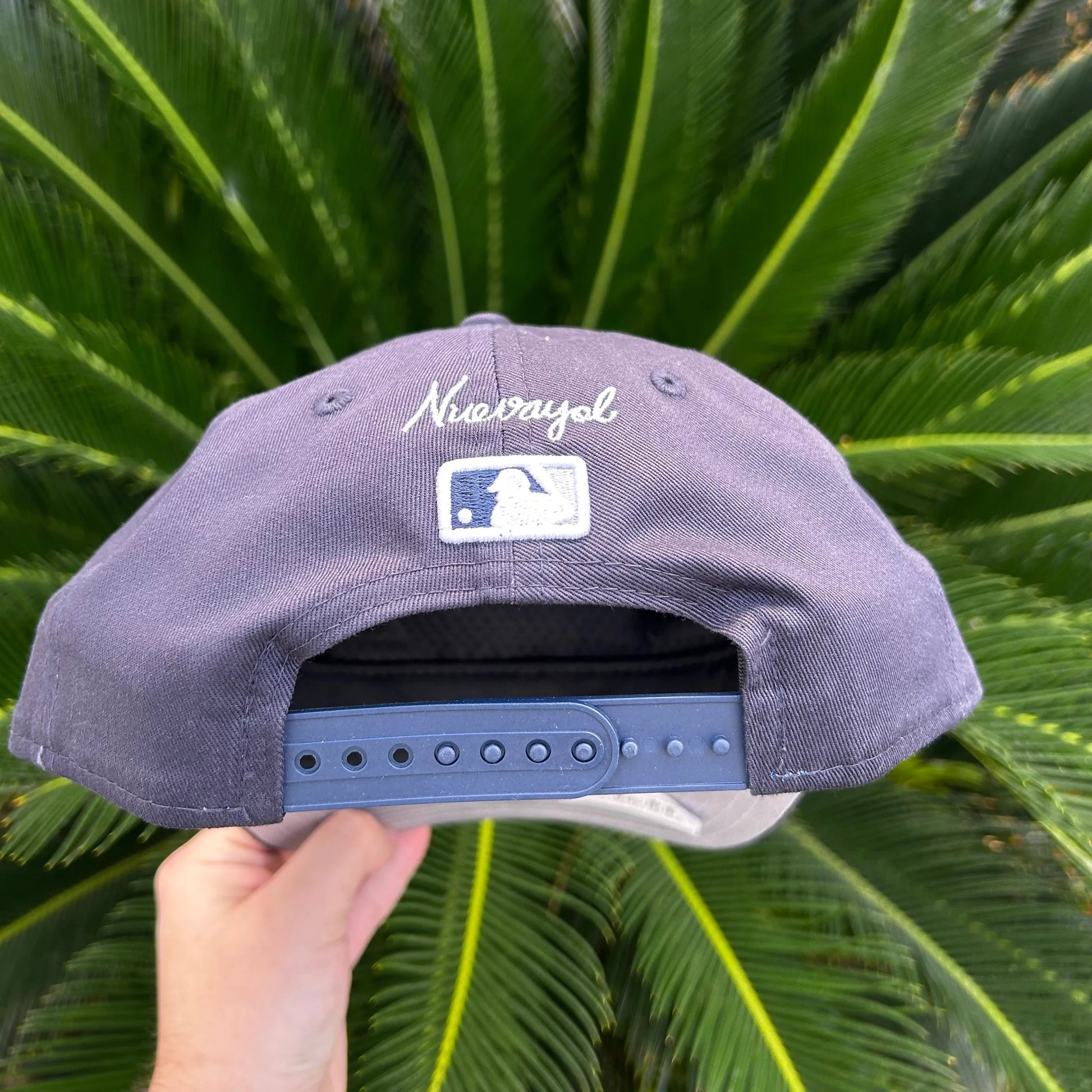 Gorra New Era Bad Bunny x NY Yankees 19TWENTY