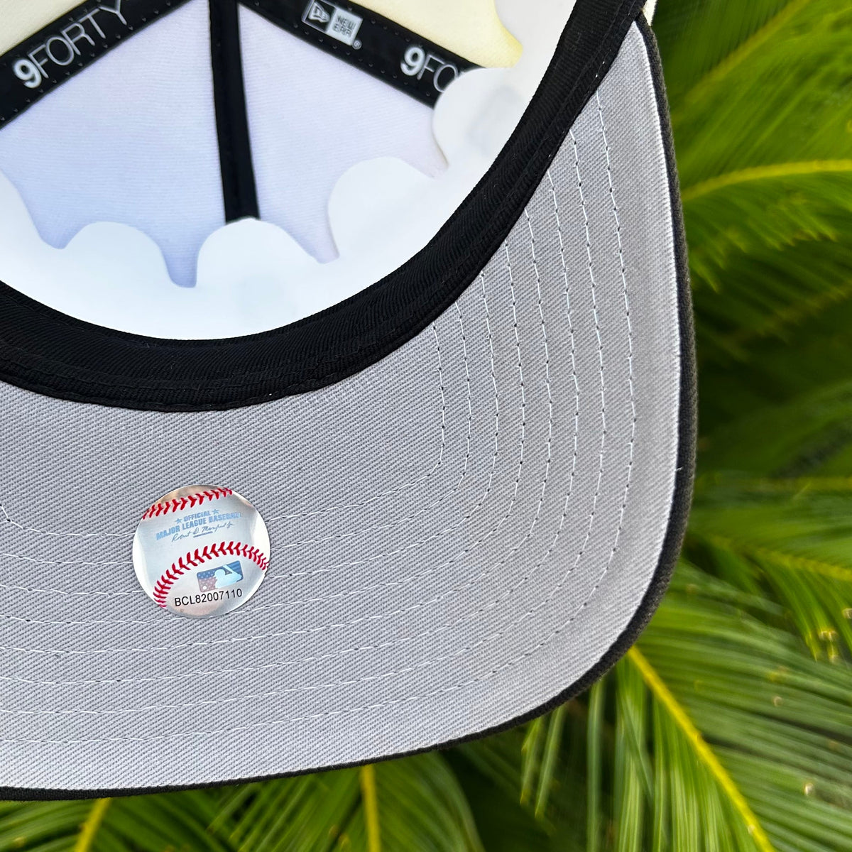Gorra New Era Exclusiva Dodgers x Sakura - Ajustable / Blanco/Negro