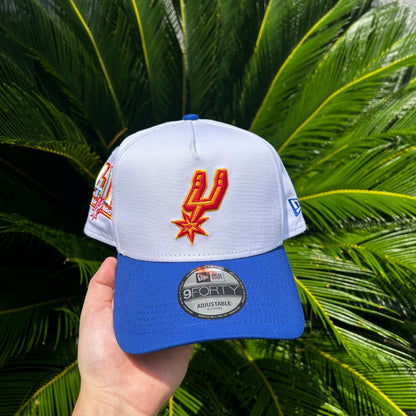 Gorra New Era Exclusiva San Antonio Spurs ’Retro 1’’ - Unitalla / Blanco/Azul