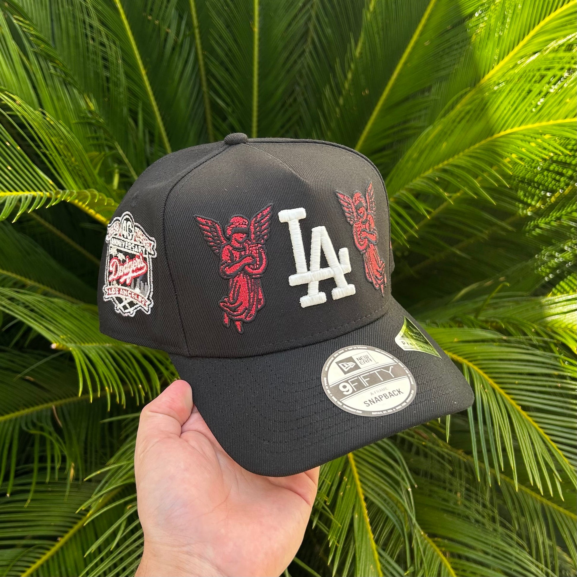 Gorra New Era Exclusiva x Los Angeles Caidos Dodgers 9Fifty - Ajustable / Negro/Rojo