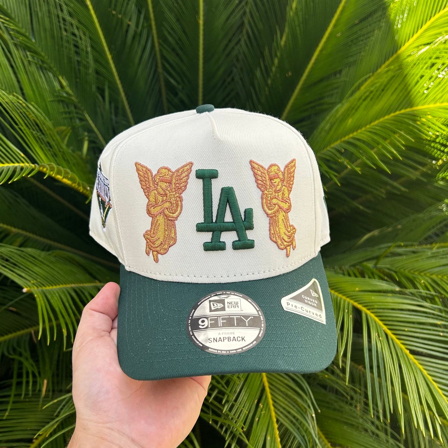 Gorra New Era Exclusiva x Los Angeles Caidos Dodgers 9Fifty - Ajustable / Blanco/Verde