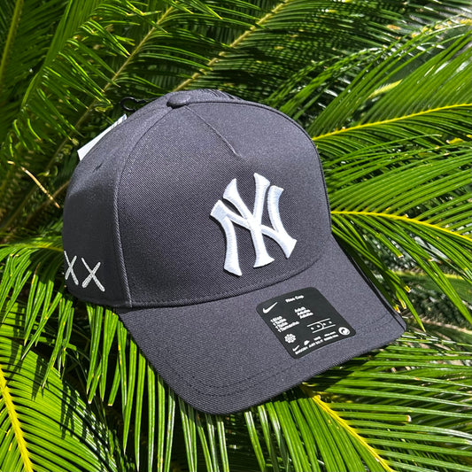 Gorra Nike x Kaws Yankees - M/L / Azul