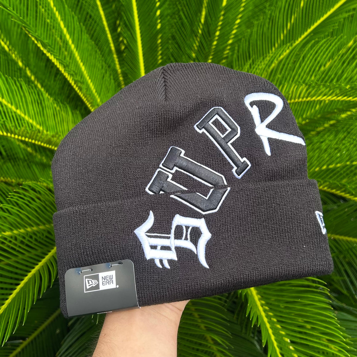 Gorro Exclusivo Supreme x New Era - Ajustable / Negro