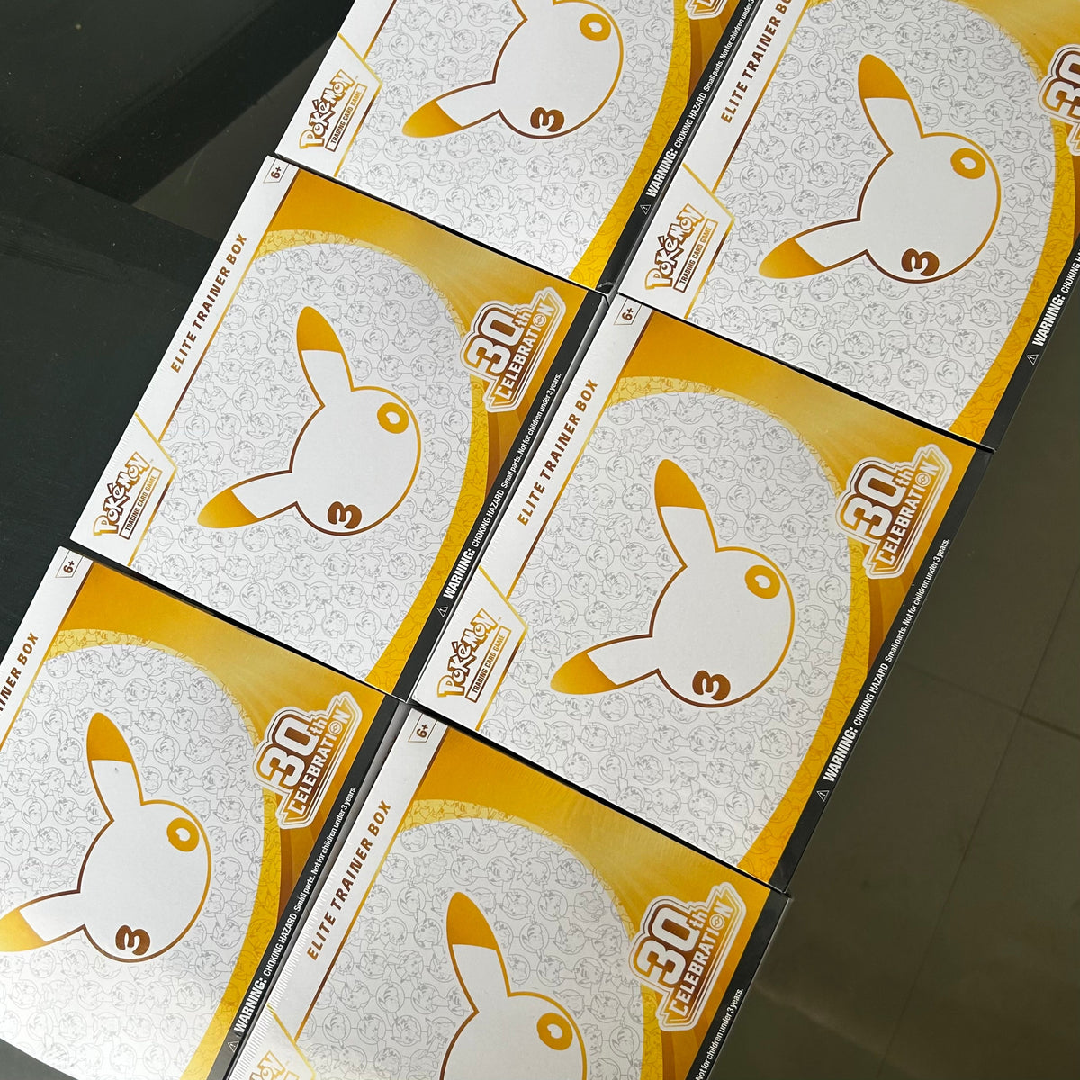 Pokémon Tcg: 30th Celebration Elite Trainer Box INGLES